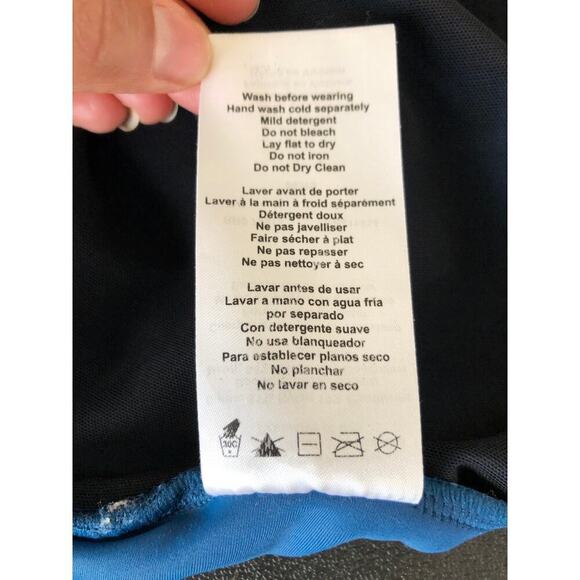 Motherhood Bounceback One-piece Swimsuit Shaping Slimming Green Size: M Beach - Picture 4 of 12